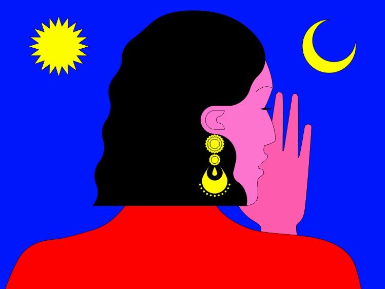 Die stilisierte Grafik zeigt Schahrasad in Rückenansicht vor einem blauen Himmel, an dem Mond und Sonne zugleich stehen. Sie schaut zur Seite und flüstert jemandem etwas zu. Ihr großer gelber Ohrring besteht aus mehrern Elementen.