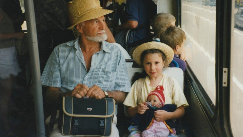Familie in ÖPNV in Rumänien